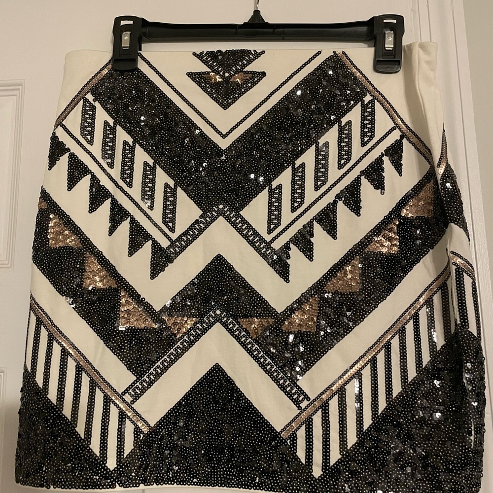 Express Women's Skirt - Picture 2 of 2